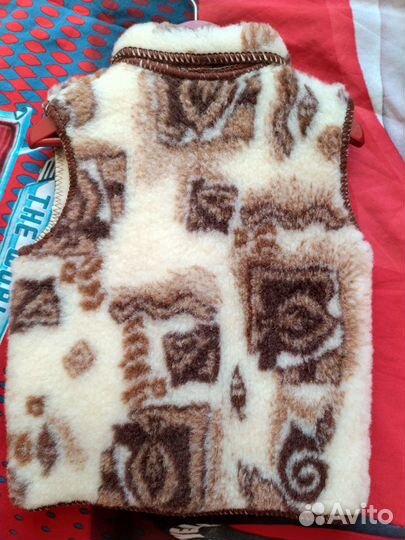 Детская жилетка из овечий шерсти новая