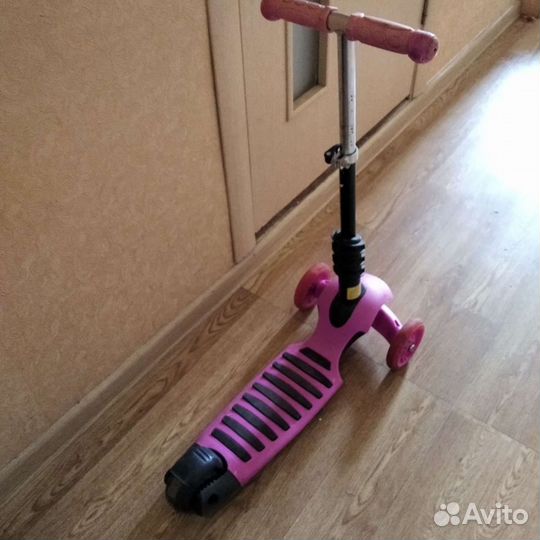 Самокат детский трехколесный