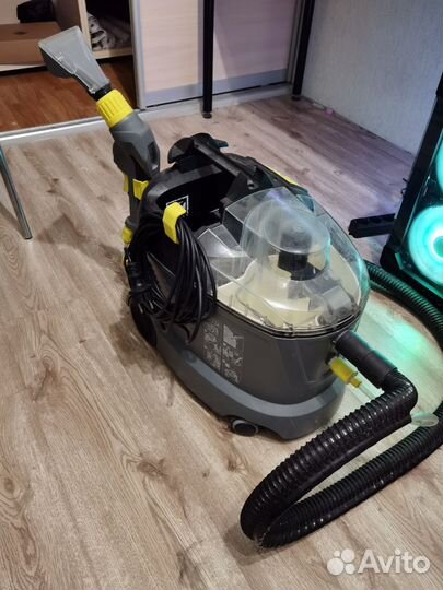 Пылесос моющий для химчистки Karcher Puzzi 8/1