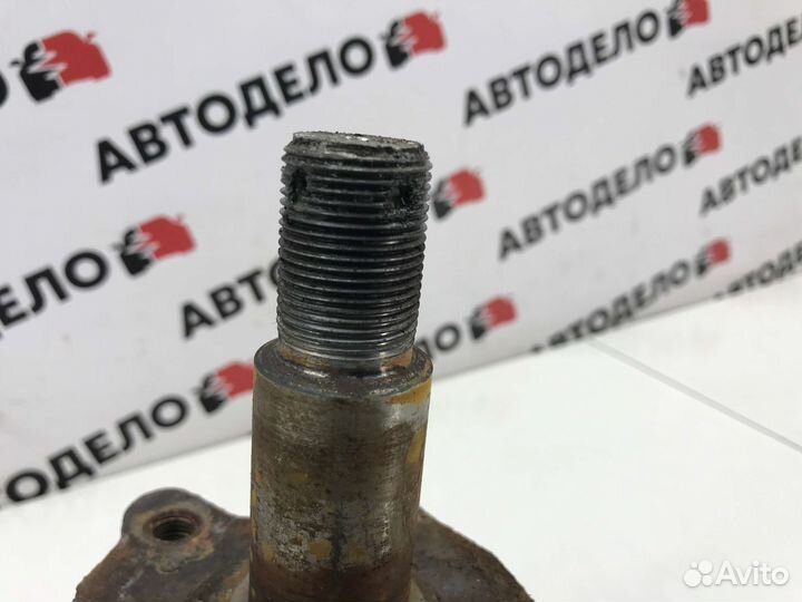 Кулак задний левый Daihatsu Gran Move 2000 г