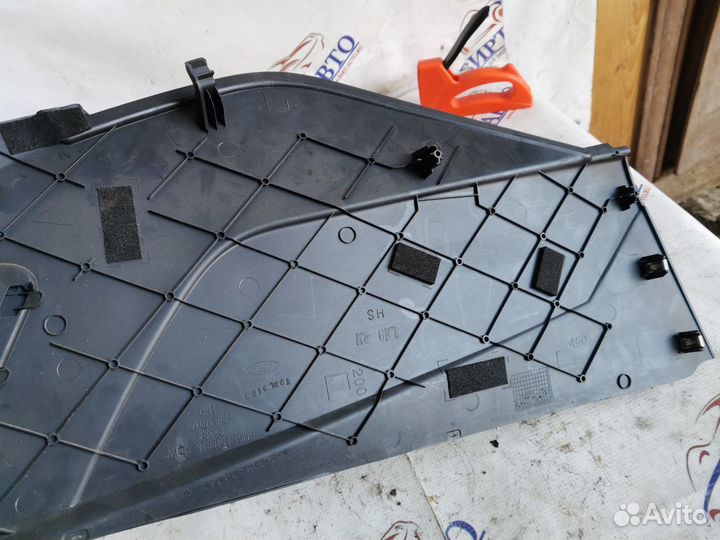 Накладка центральной консоли Ford Focus III (2011—