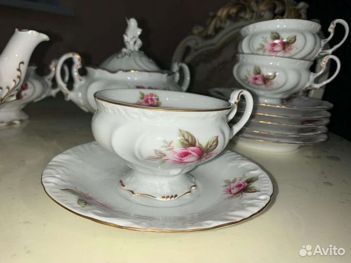 Набор столовой посуды новый