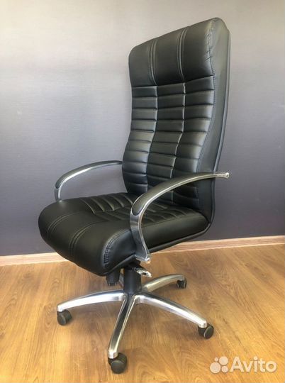 Компьютерное кресло. Кресло руководителя