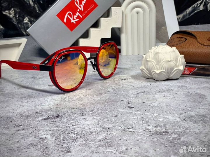 Очки Ray Ban Ferrari красный градиент