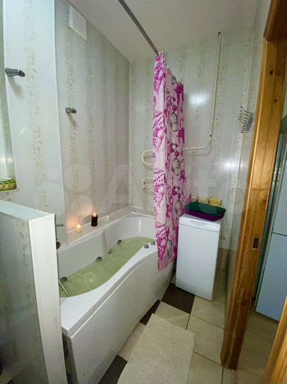 2-к. квартира, 60 м², 1/5 эт.