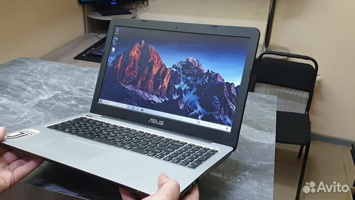 Ноутбук Asus (Мощный, Проц Intel Core i7 )