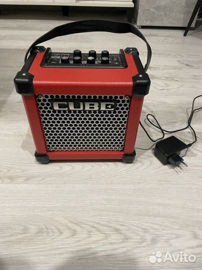 Комбоусилитель Roland micro cube gx