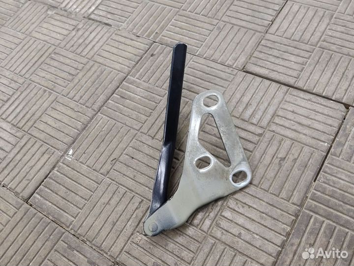 Петля капота правая Opel Astra H
