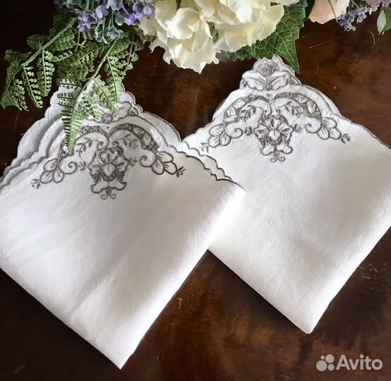 Текстиль старинный: салфетки, подзор, платочки