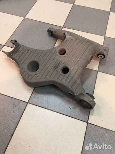 Рычаг Range Rover Vogue 4.4 td задний