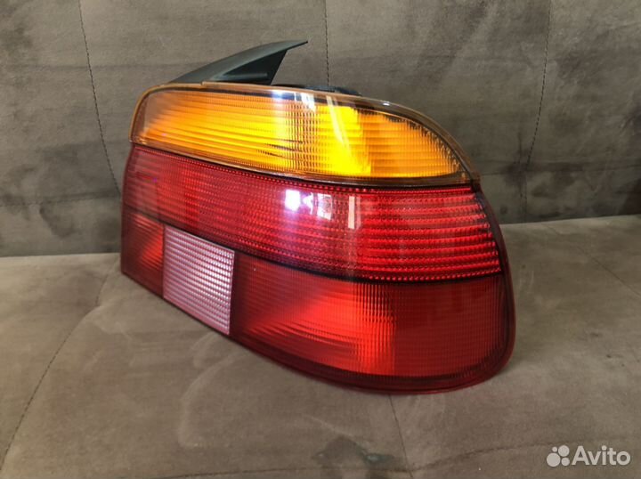 Фонарь правый BMW E39