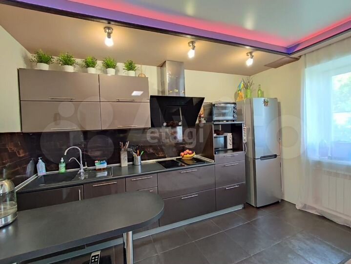 2-к. квартира, 47,7 м², 1/3 эт.