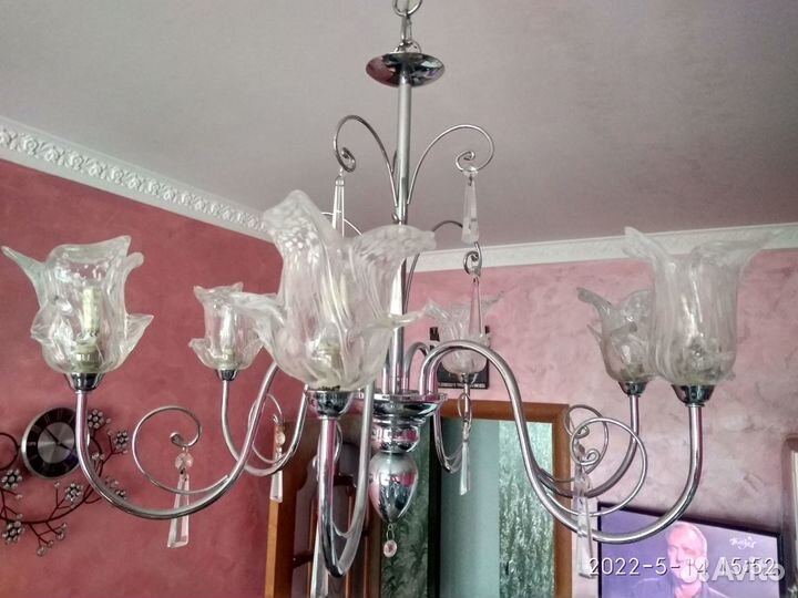 Продаю люстру