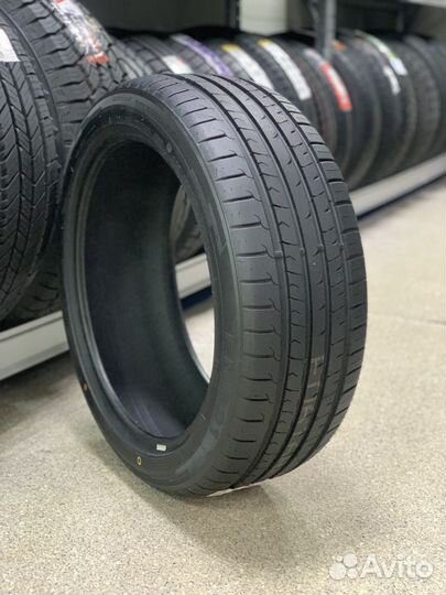 Firemax FM601 235/45 R18 98W