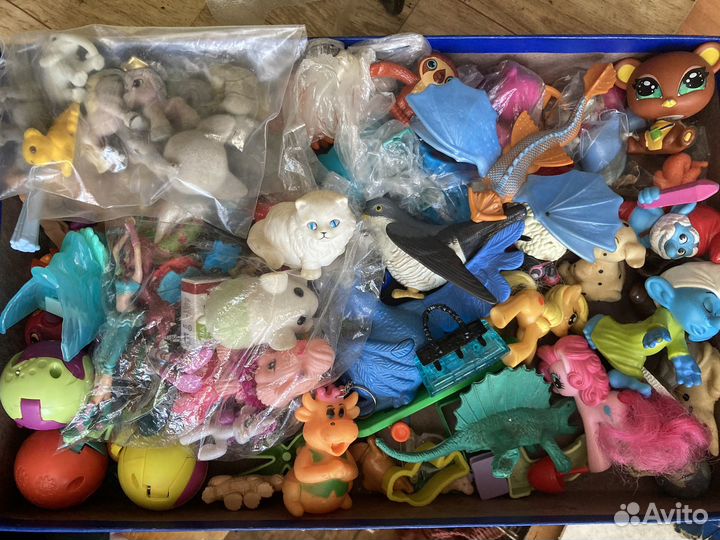 Игрушки из киндера пакетом