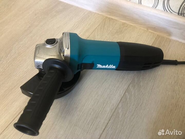 Ушм болгарка Makita 125