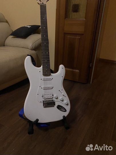 Электро гитара Squier stratocaster