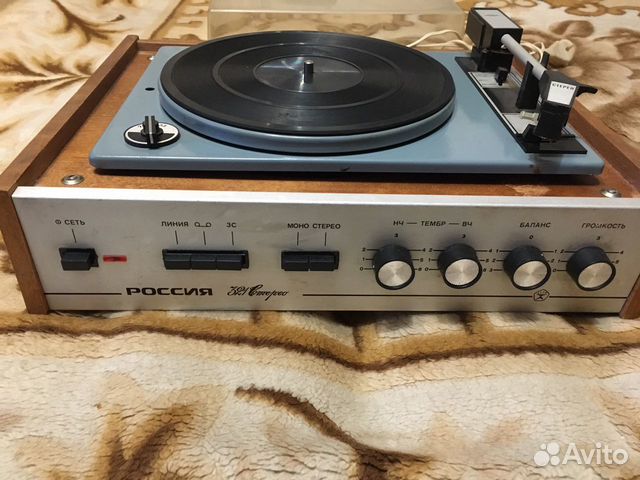 Проигрыватель винила Россия-321