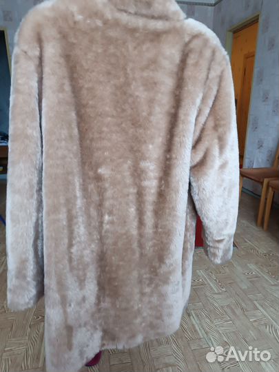 Искусственная шуба короткая бежевая