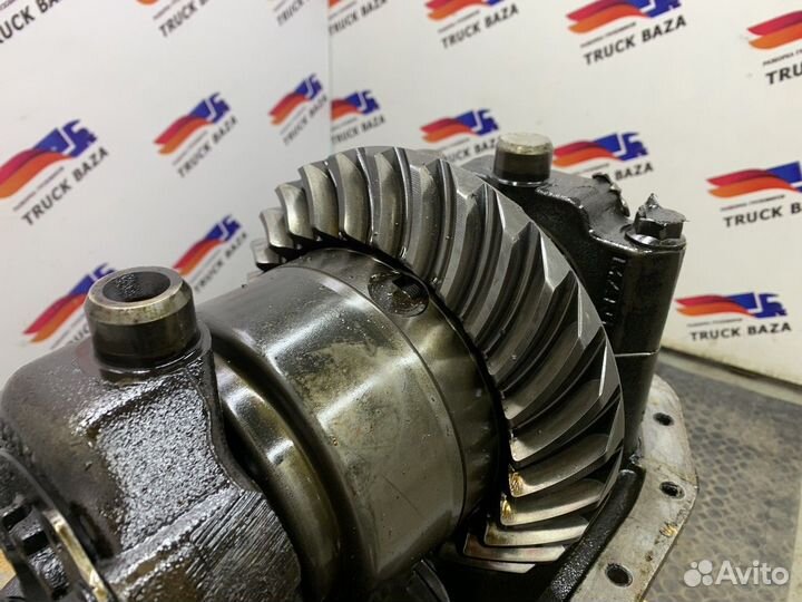 A9443300933 Редуктор среднего моста HD7