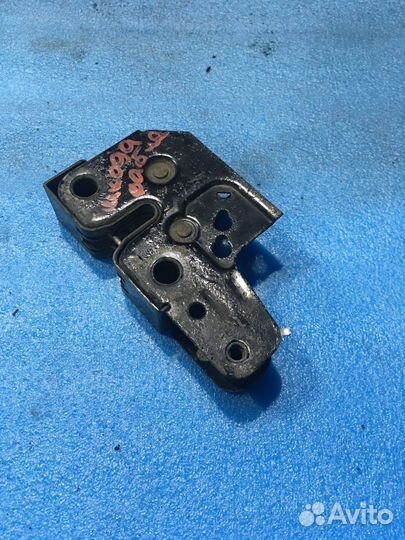 Замок капота шкода фабия 2 5J0823509