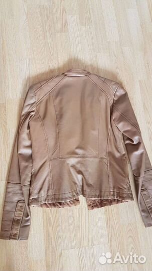 Кожаная куртка stradivarius