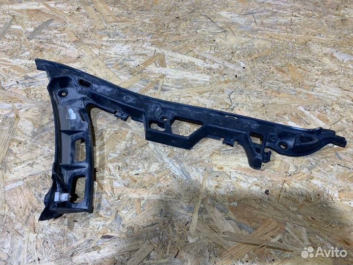 Кронштейн бампера задний левый Land Rover Range