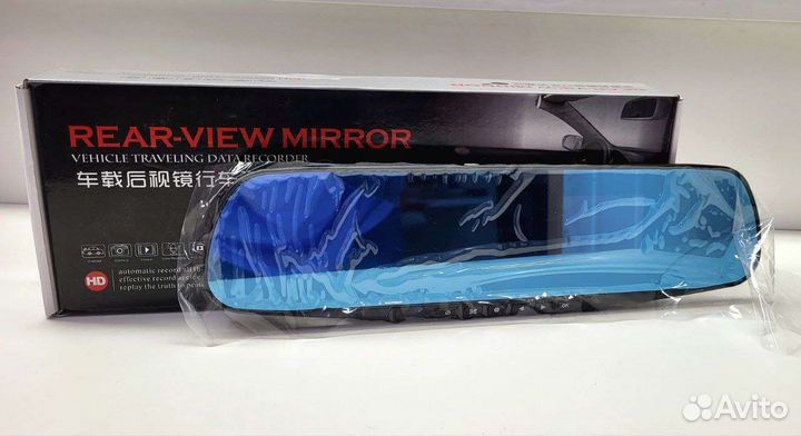 Автомобильный видеорегистратор в виде зеркала