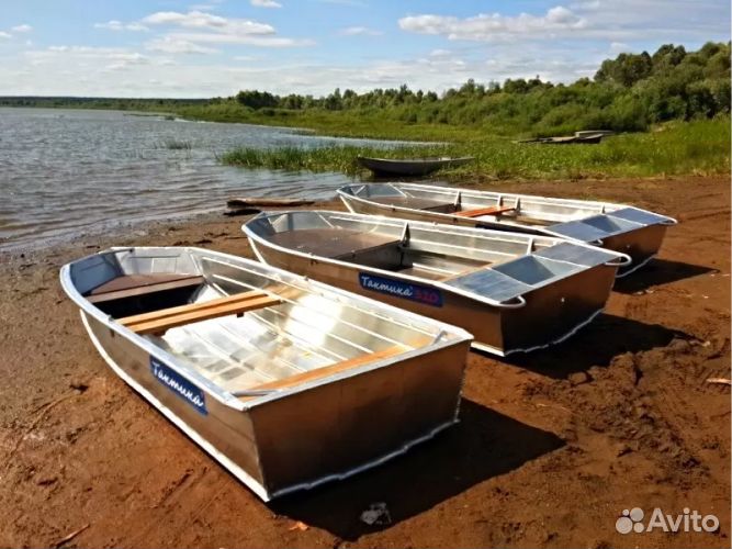 Моторно-гребная лодка Тактика 270