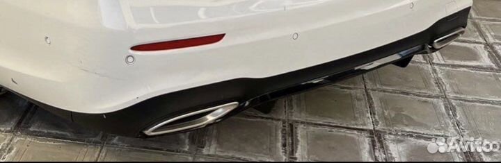 Диффузор оригинальный на мерседес 213 AMG