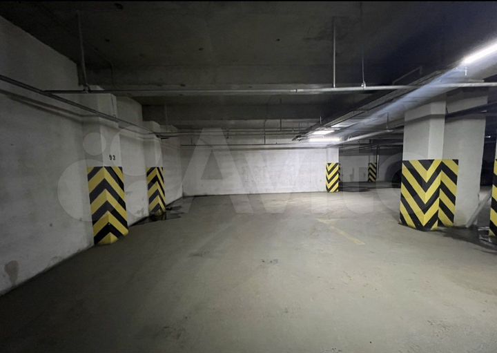 Машиноместо, 15 м²