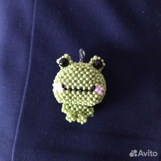 Амигуруми из бисера милая лягушка