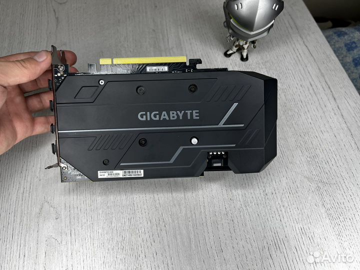 GTX 1660 Ti 6Gb Gigabyte Отличные