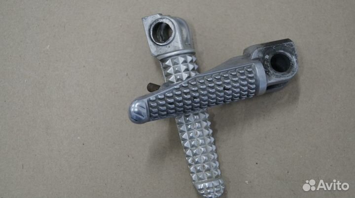 Подножки мотоцикла honda.yamaha kawasaki suzuki