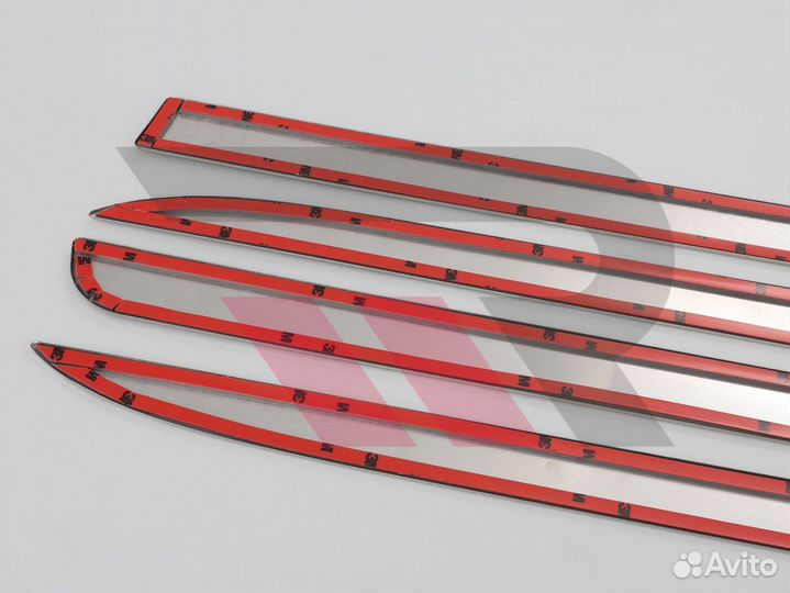 Молдинги дверей Toyota Prius Alpha Хром SN60