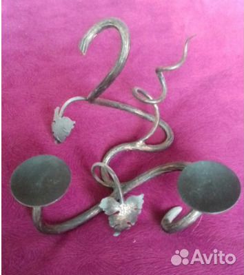 Подсвечник в виде виноградной лозы