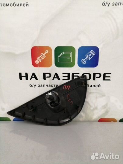 Накладки на торпедо боковые передние правые Volvo