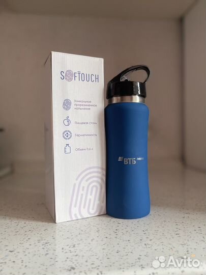 Бутылки для воды, кружка пивная, кружки для кофе