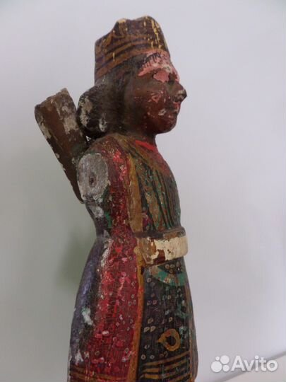 Старинная деревянная индийская статуэтка