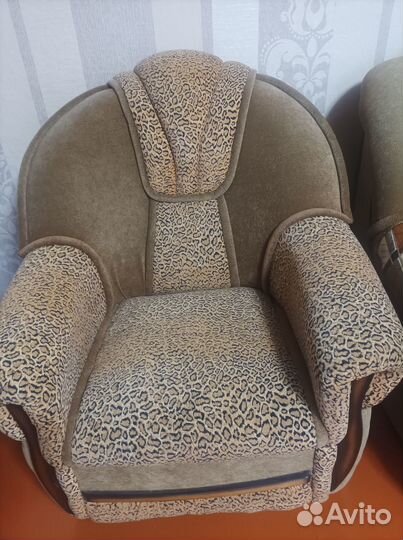 Диван и 2 кресла