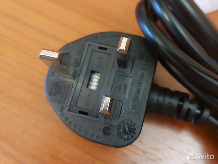 Сетевой кабель 220 В