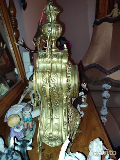 Бронзовые каминные часы Франция