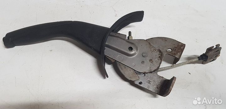 Рычаг стояночного тормоза Митсубиши Каризма