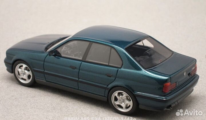 BMW M5 E34 NEO Scale Models 1:43