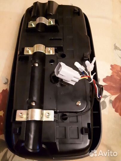 Зеркало hino 300 с электрорегулировкой и подогрево