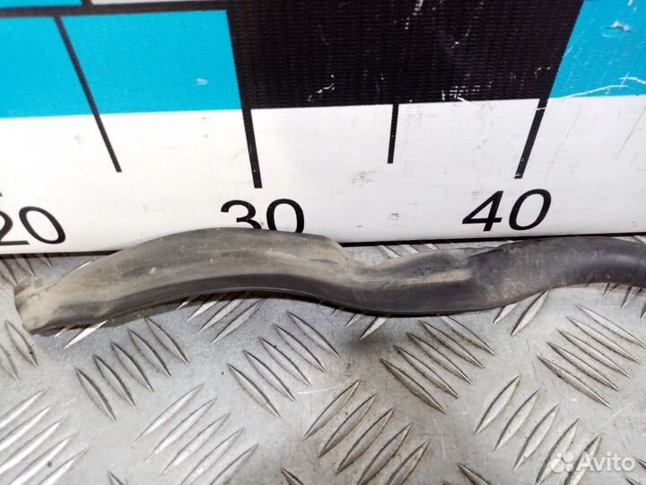 Б/У Уплотнитель двери задне правой спереди#001
