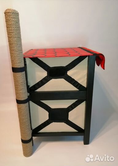 Домик для кота с когтеточкой