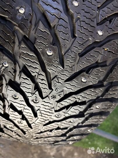 Nokian Tyres Hakkapeliitta 9 245/40 R19