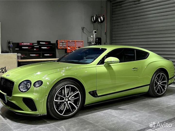 Карбоновые лезвия порогов на Bentley Continental G