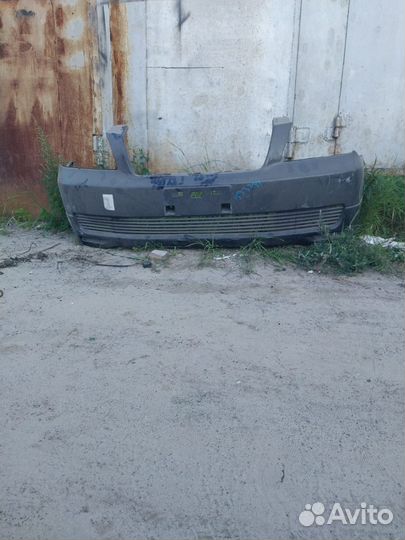 Бампер передний